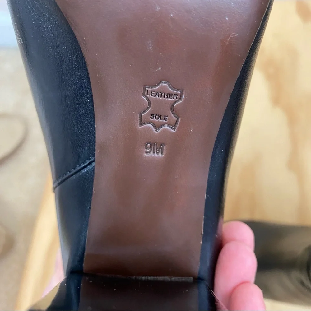 NWOT Tory Burch Devon Leather Ankle Boot Black